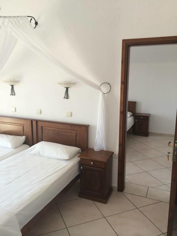 Gogas Palace Aparthotel Ammoudia Exterior foto