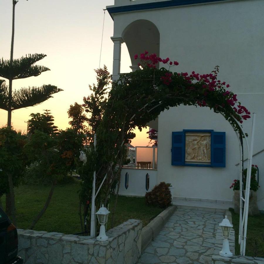 Gogas Palace Aparthotel Ammoudia Exterior foto